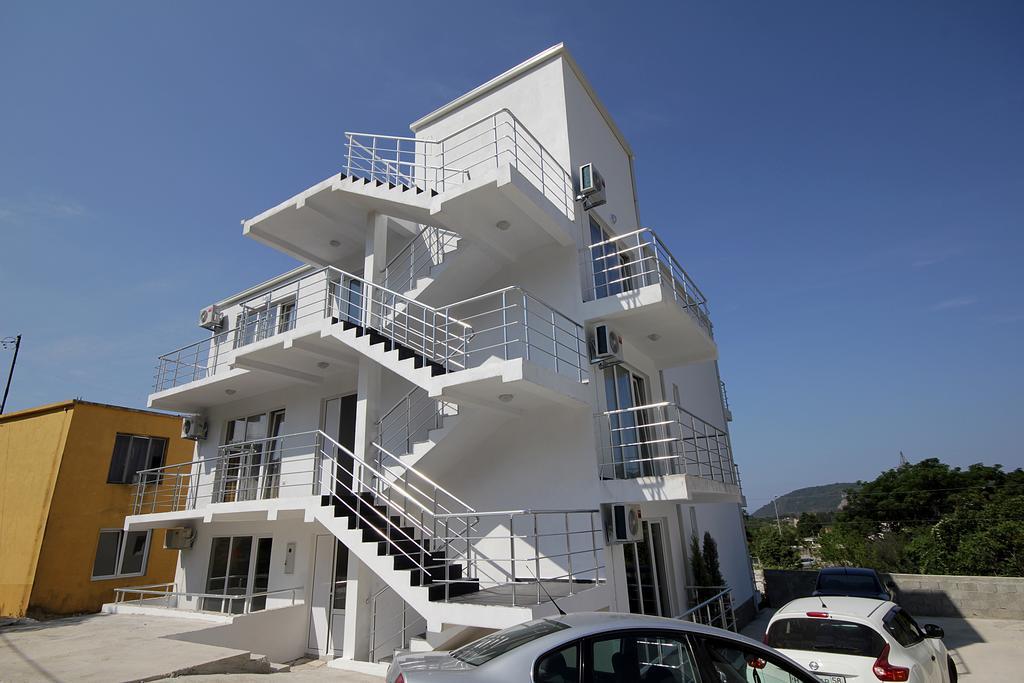 Apartments Victoria Сутоморе Екстер'єр фото