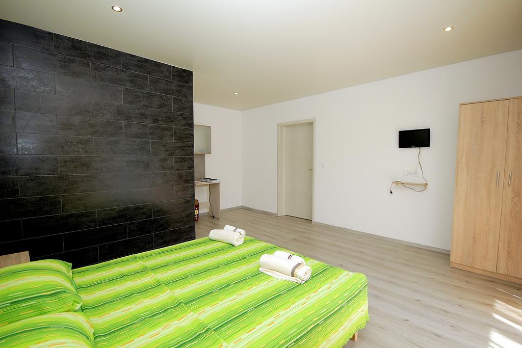 Apartments Victoria Сутоморе Екстер'єр фото