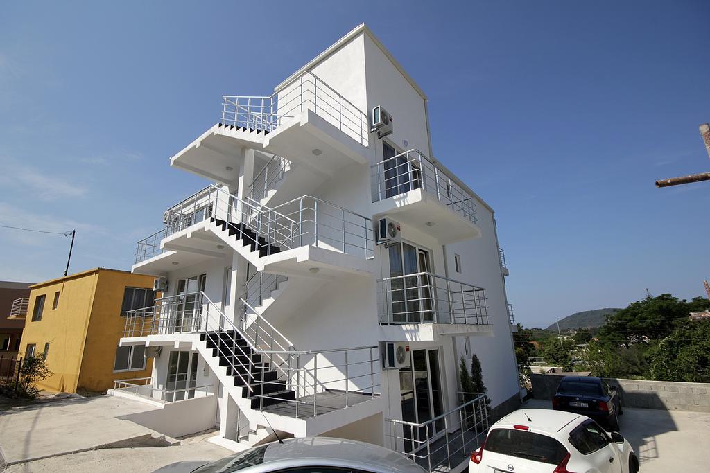Apartments Victoria Сутоморе Екстер'єр фото